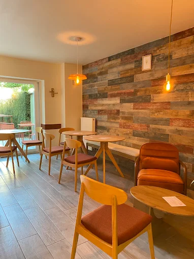 intérieur du café majude à Uccle