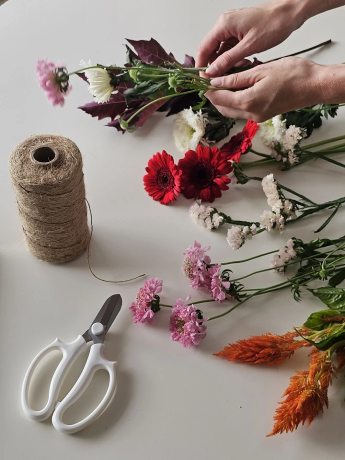 fleurs fraiches pour la composition d'un bouquet par bloemantic bruxelles